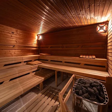 Party Clubhouse With Bar, Panoramic Pool & Sauna Praga